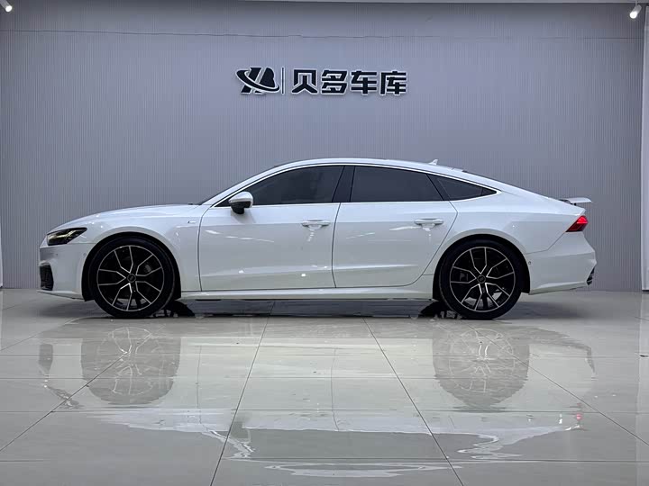 Фото 3 - Audi A7