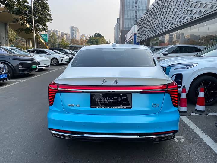 Фото 5 - Hongqi H5