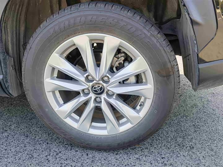 Фото 7 - Toyota Corolla Cross