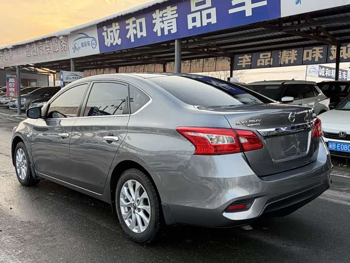 Фото 7 - Nissan Sylphy