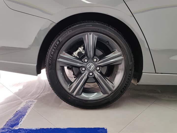 Фото 6 - Honda Inspire