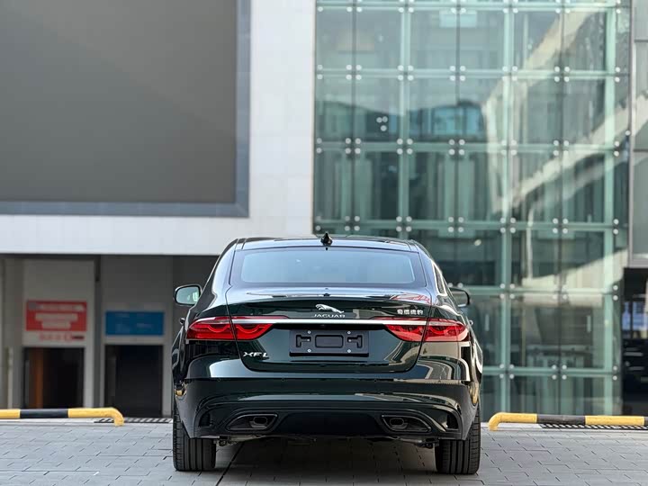 Фото 4 - Jaguar XF L