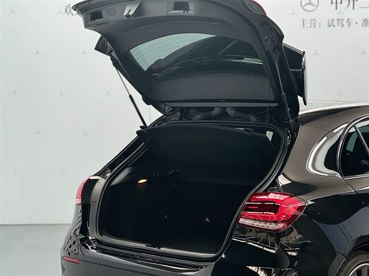 Фото 3 - Mercedes-Benz A-Class AMG