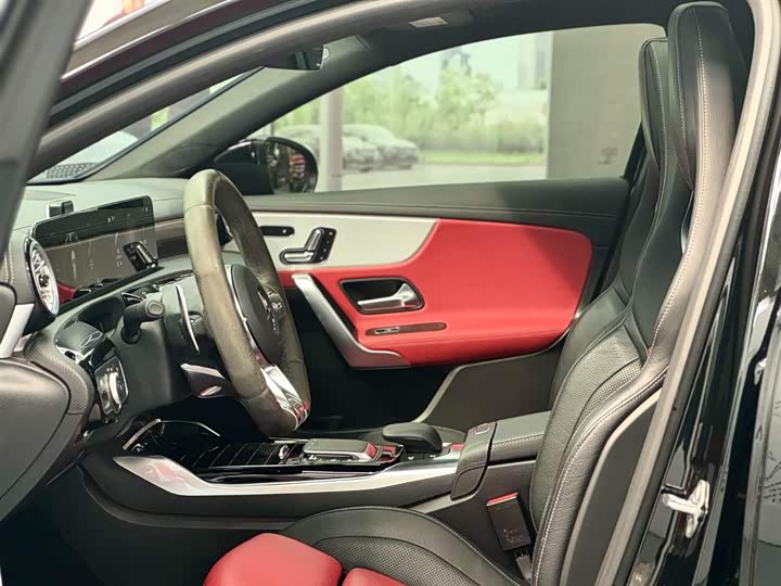 Фото 6 - Mercedes-Benz A-Class AMG