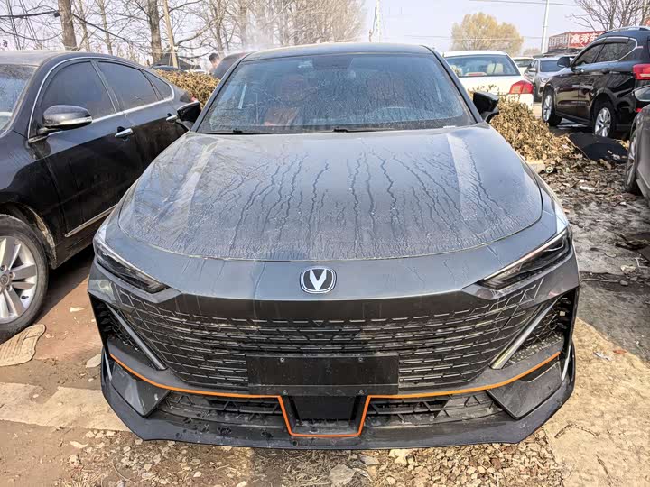 Фото 2 - Changan UNI-V