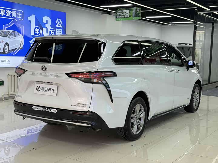 Фото 5 - Toyota Sienna