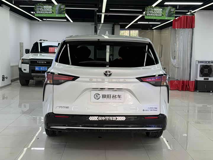 Фото 6 - Toyota Sienna