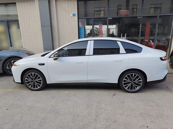 Фото 5 - Leapmotor B01