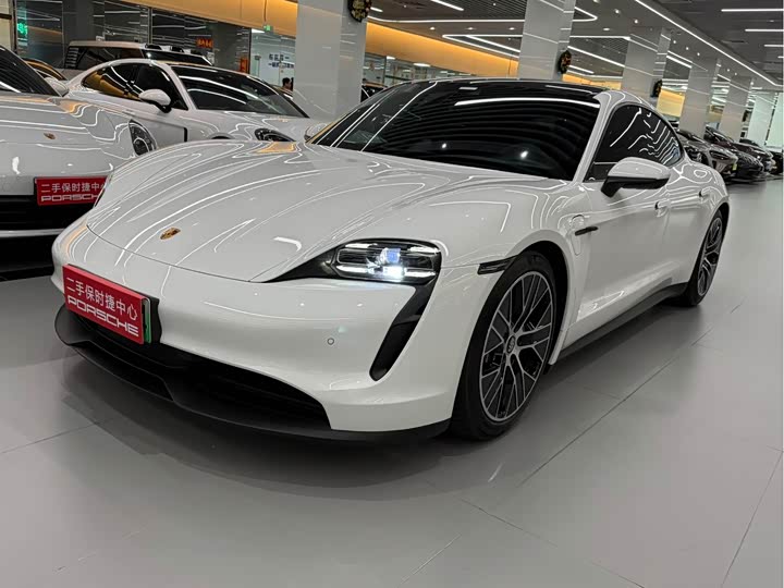 Фото 1 - Porsche Taycan