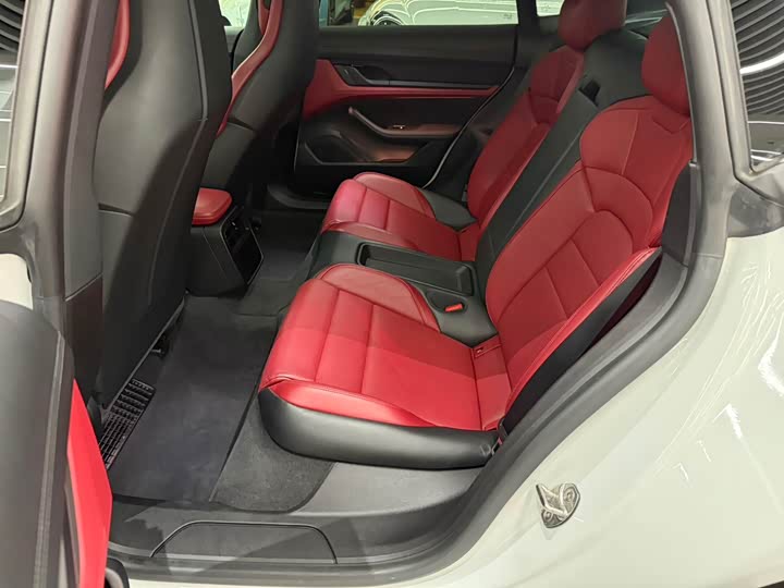 Фото 9 - Porsche Taycan