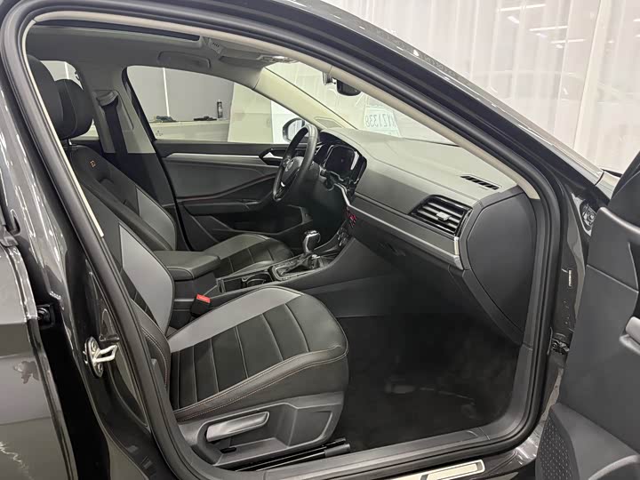 Фото 8 - Volkswagen Sagitar L