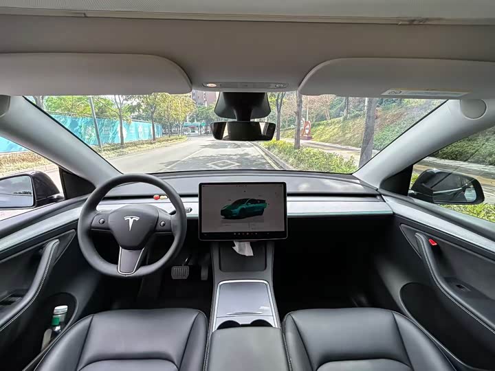 Фото 6 - Tesla Model Y