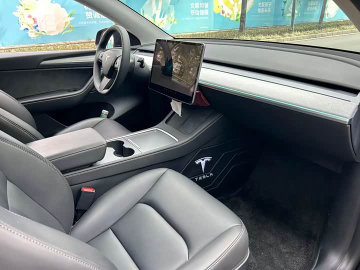 Фото 8 - Tesla Model Y