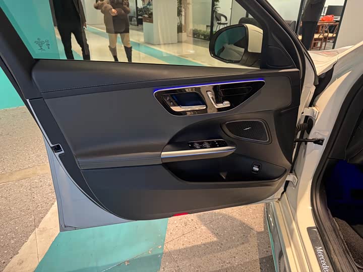 Фото 4 - Mercedes-Benz C-Class