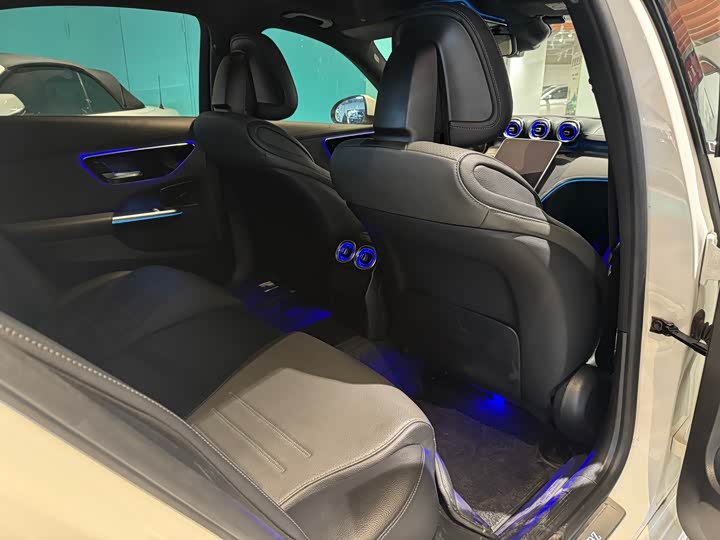 Фото 9 - Mercedes-Benz C-Class