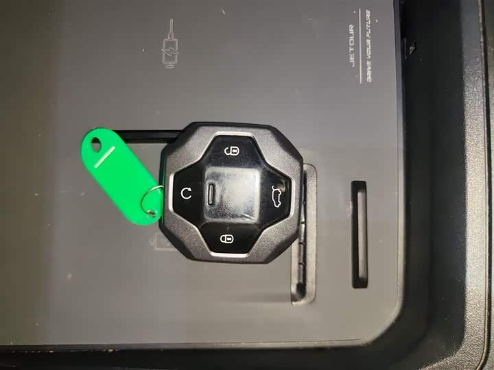 Фото 9 - Jetour T2