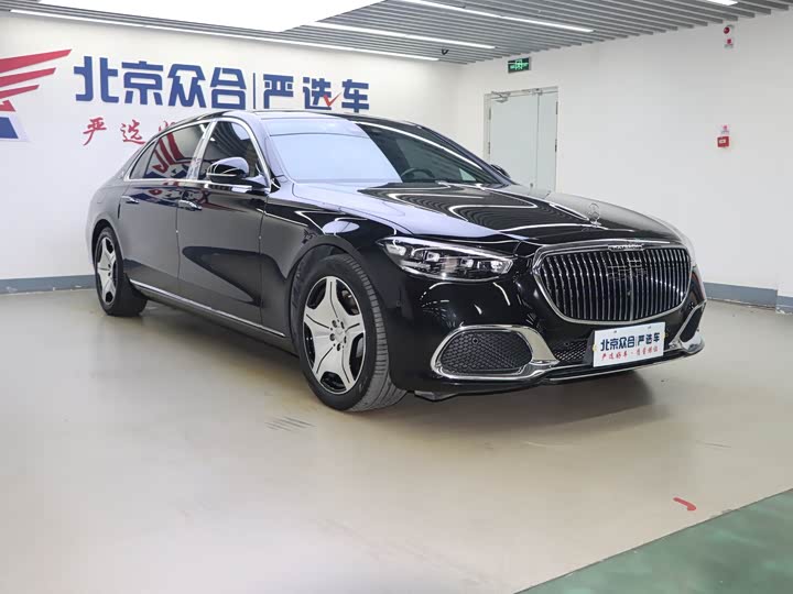 Фото 2 - Mercedes-Benz Maybach S-Class