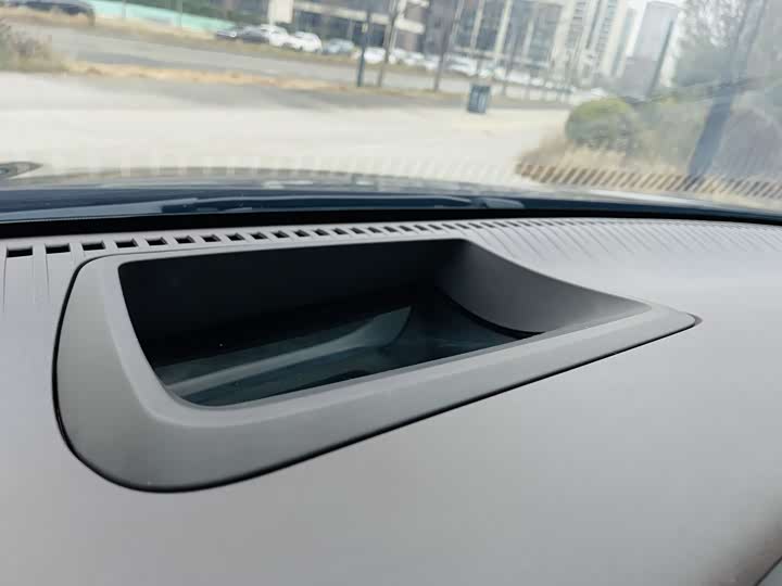 Фото 7 - Denza D9