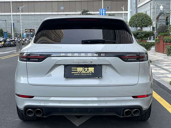Фото 5 - Porsche Cayenne
