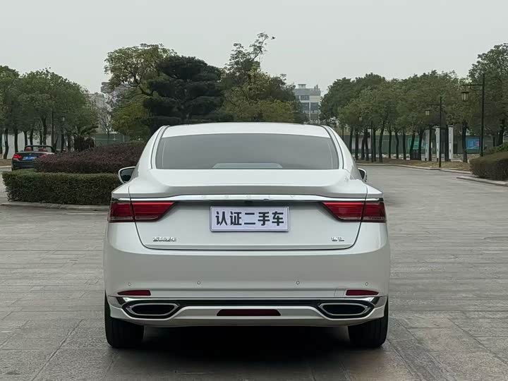 Фото 8 - Geely Emgrand GT