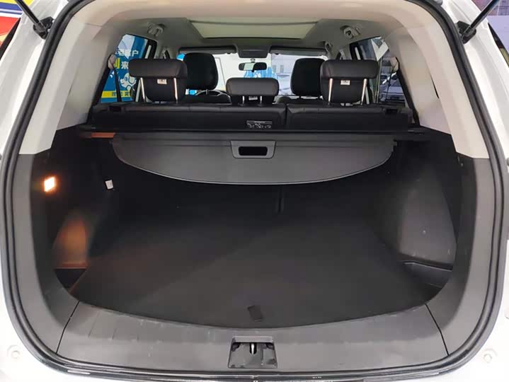 Фото 4 - Dongfeng Forthing T5