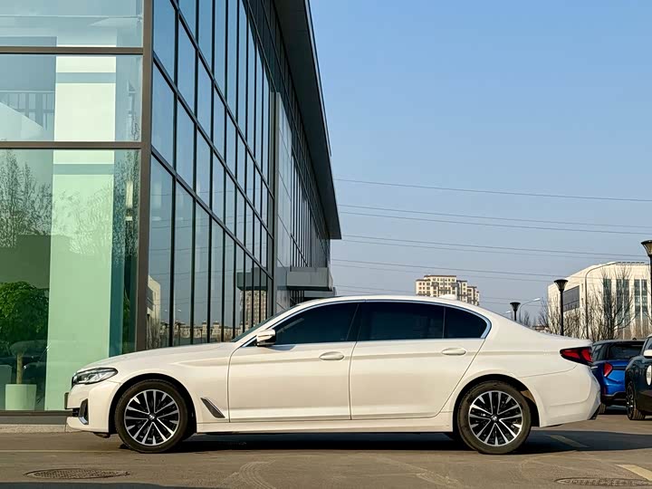 Фото 5 - BMW 5 Series
