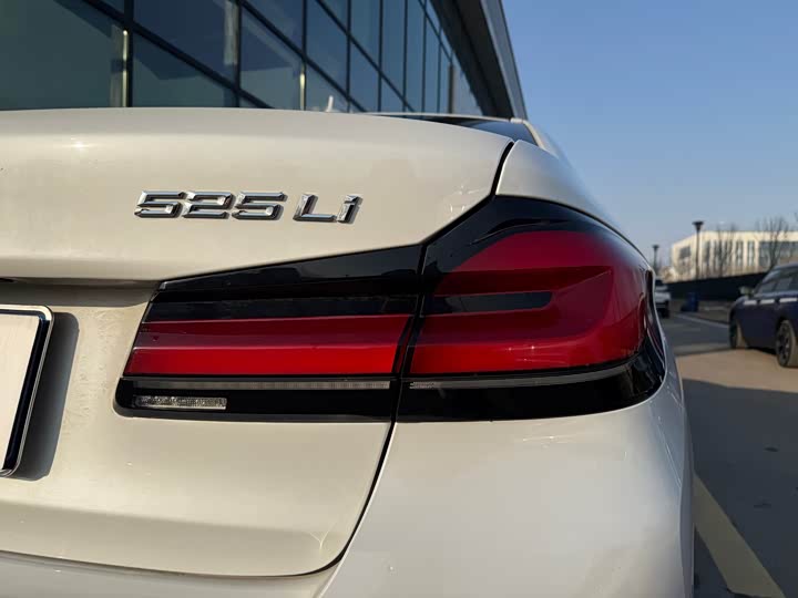 Фото 8 - BMW 5 Series