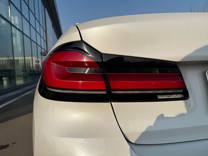 Фото 9 - BMW 5 Series