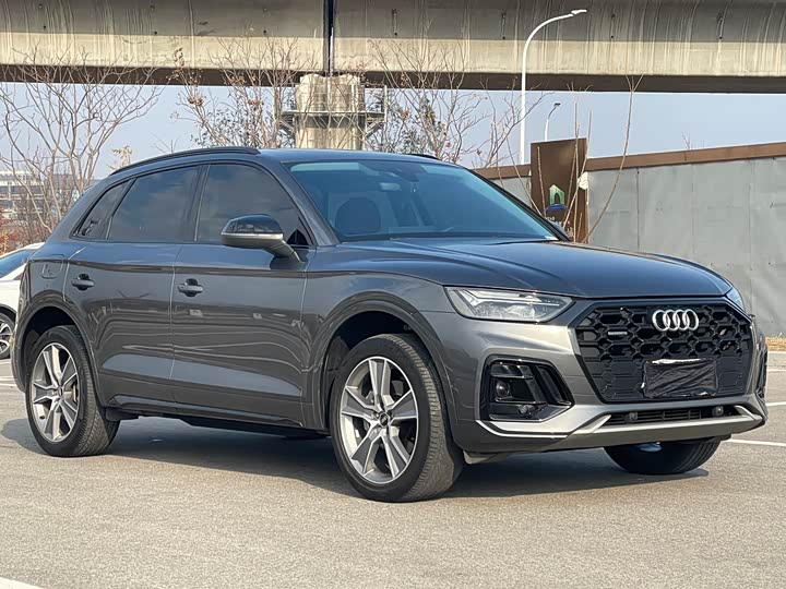 Фото 2 - Audi Q5L