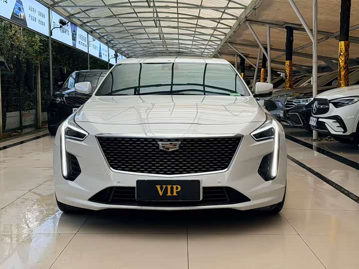 Фото 2 - Cadillac CT6
