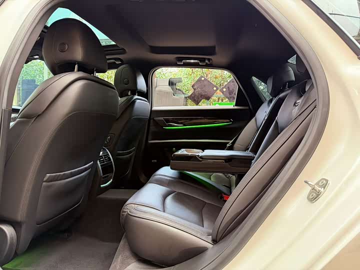 Фото 8 - Cadillac CT6