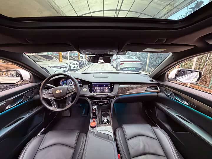 Фото 9 - Cadillac CT6