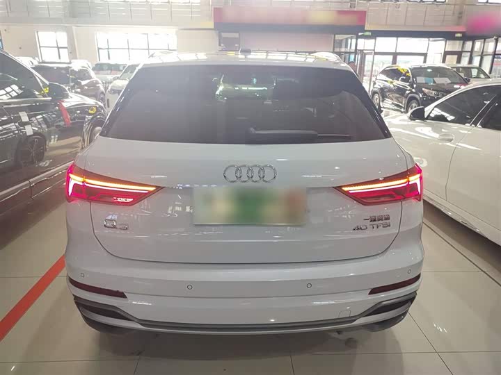 Фото 6 - Audi Q3