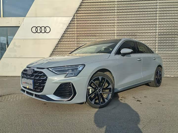 Фото 1 - Audi A3