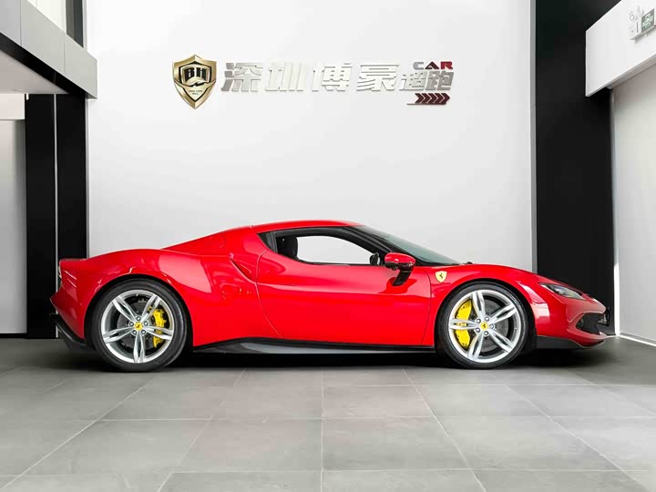 Фото 7 - Ferrari 296