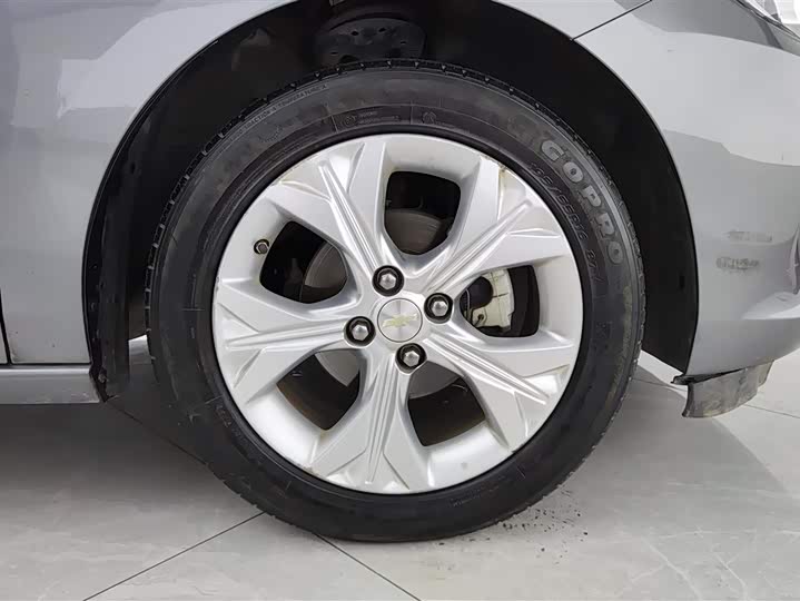 Фото 6 - Chevrolet Onix (Cavalier)