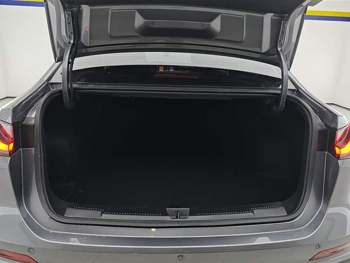 Фото 4 - Roewe i5