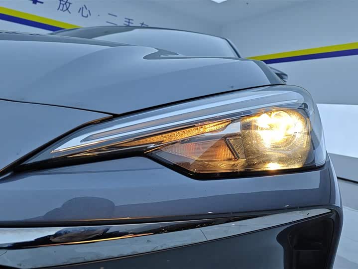 Фото 5 - Roewe i5