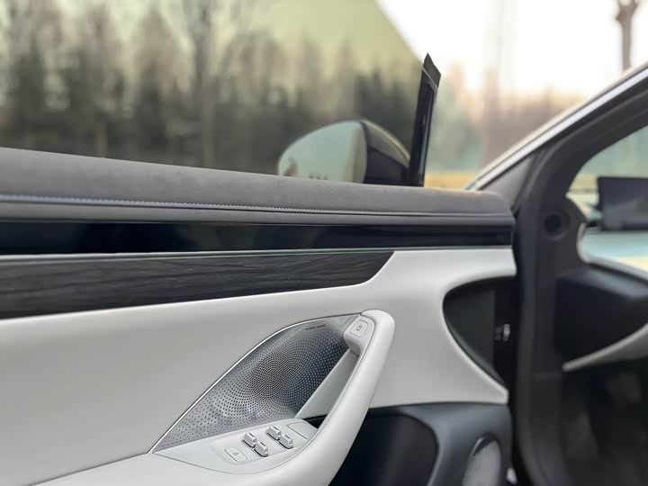 Фото 6 - Luxeed S7