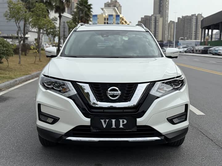 Фото 2 - Nissan X-Trail