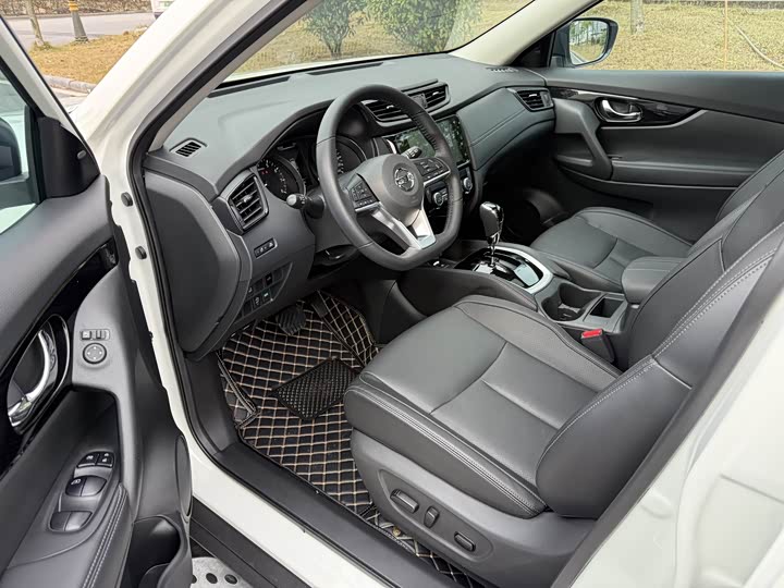 Фото 7 - Nissan X-Trail