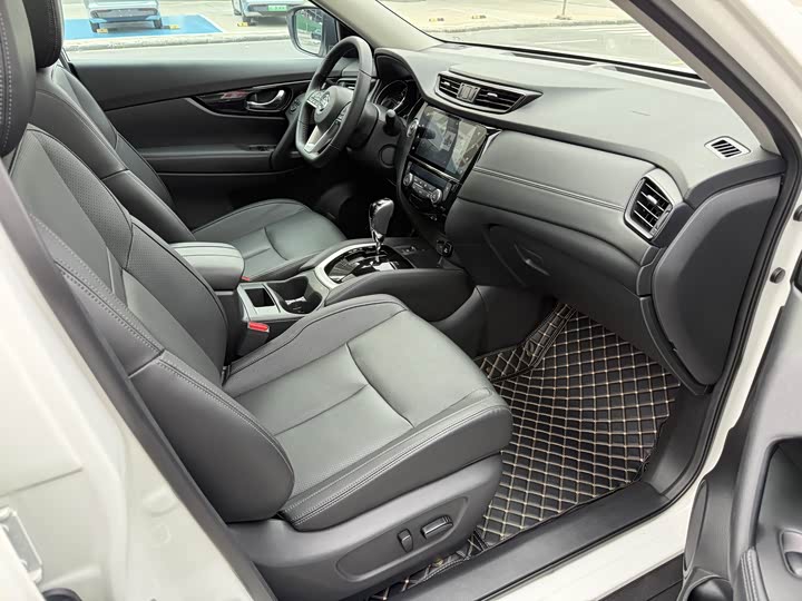 Фото 8 - Nissan X-Trail