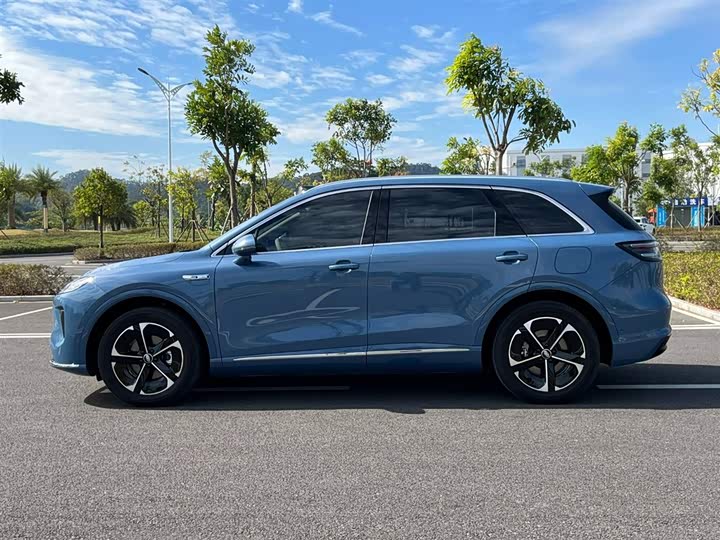 Фото 4 - Shangjie (Huawei × SAIC) H5