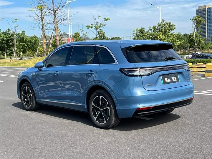 Фото 5 - Shangjie (Huawei × SAIC) H5