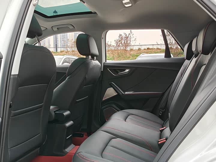 Фото 8 - Audi Q2L