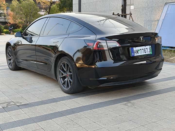 Фото 7 - Tesla Model 3