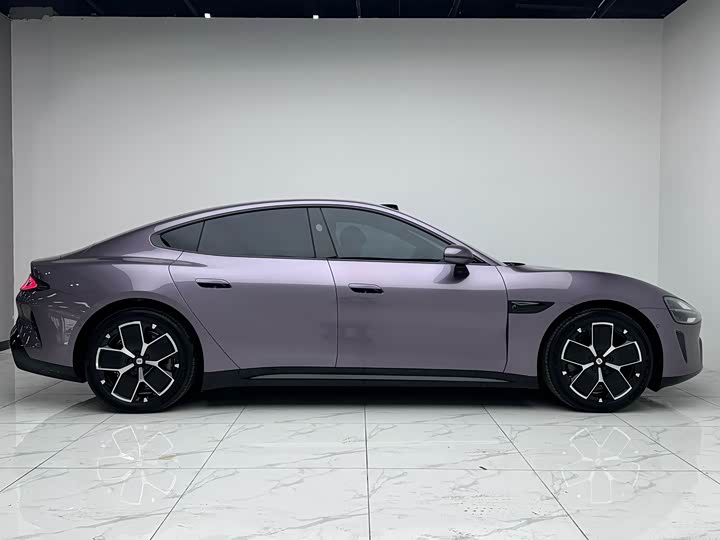 Фото 6 - Xiaomi SU7