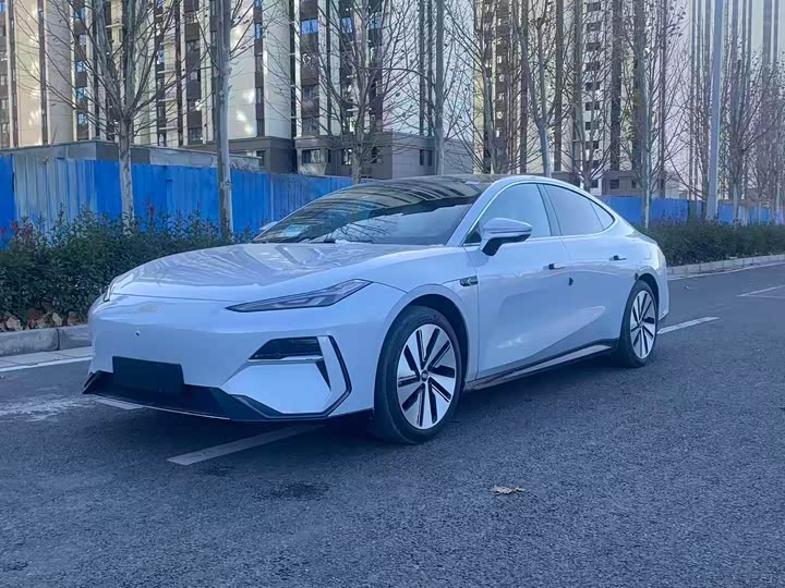 Фото 1 - Geely Galaxy E8