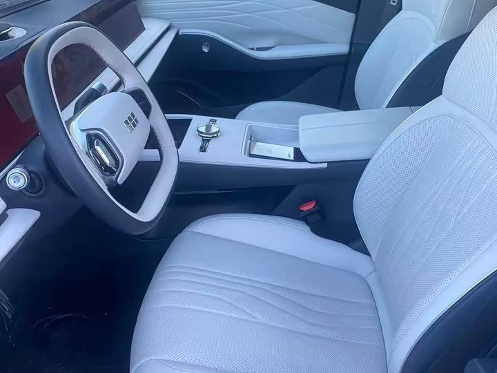 Фото 5 - Geely Galaxy E8