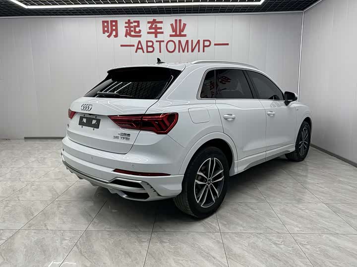 Фото 7 - Audi Q3
